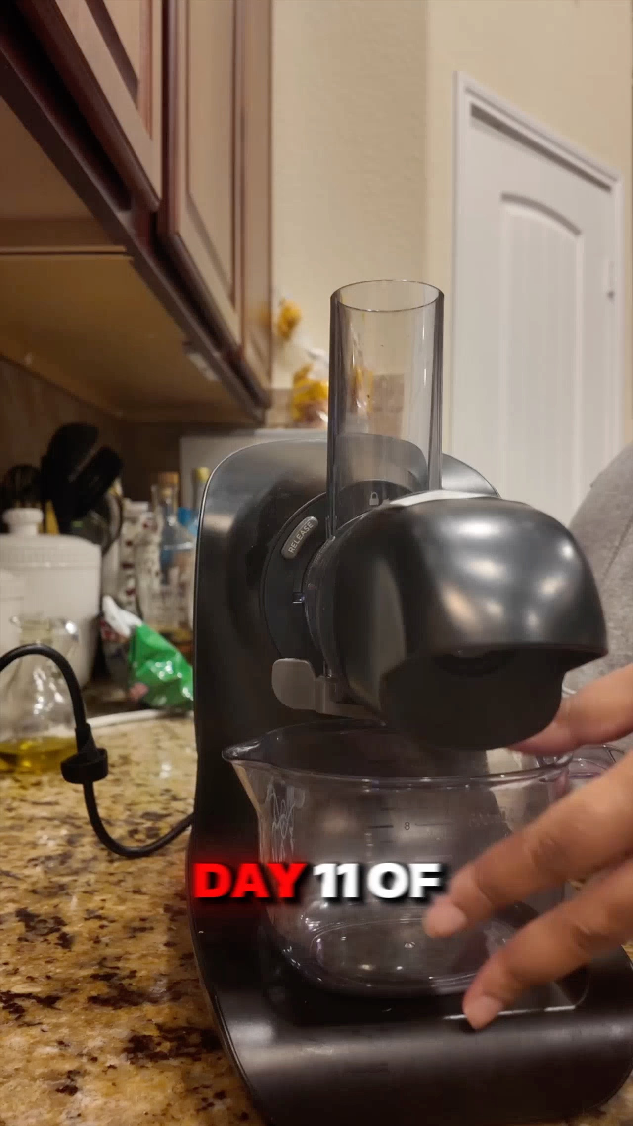  Juicing my way into my “New Me Again” era 🍃✨
This is the recipe that’s been giving me energy, helping my digestion, and reminding me to pour into myself again.
Linking everything I used so you can grab it too juicer, jars, produce bowls & more!
Follow me on LTK @CosmoChiq for more wellness, mom-life resets & everyday faves.
#LTKWellness #LTKUnder50 #LTKHealth

 

#LTKfoodie #LTKFindsUnder100 #LTKselfcare