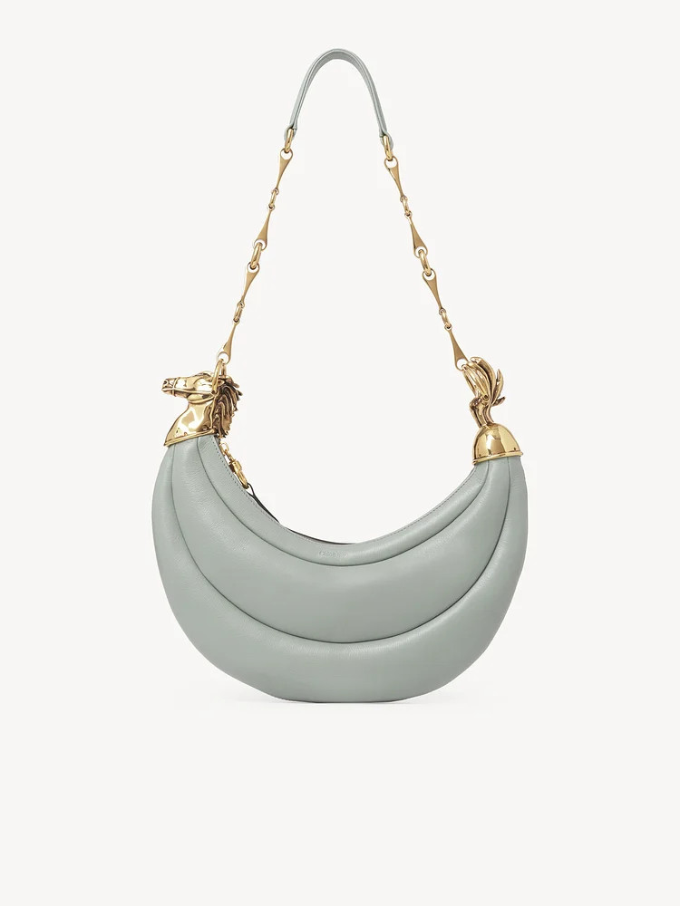 Chain Horse shoulder bag in grained leather | Chloe US