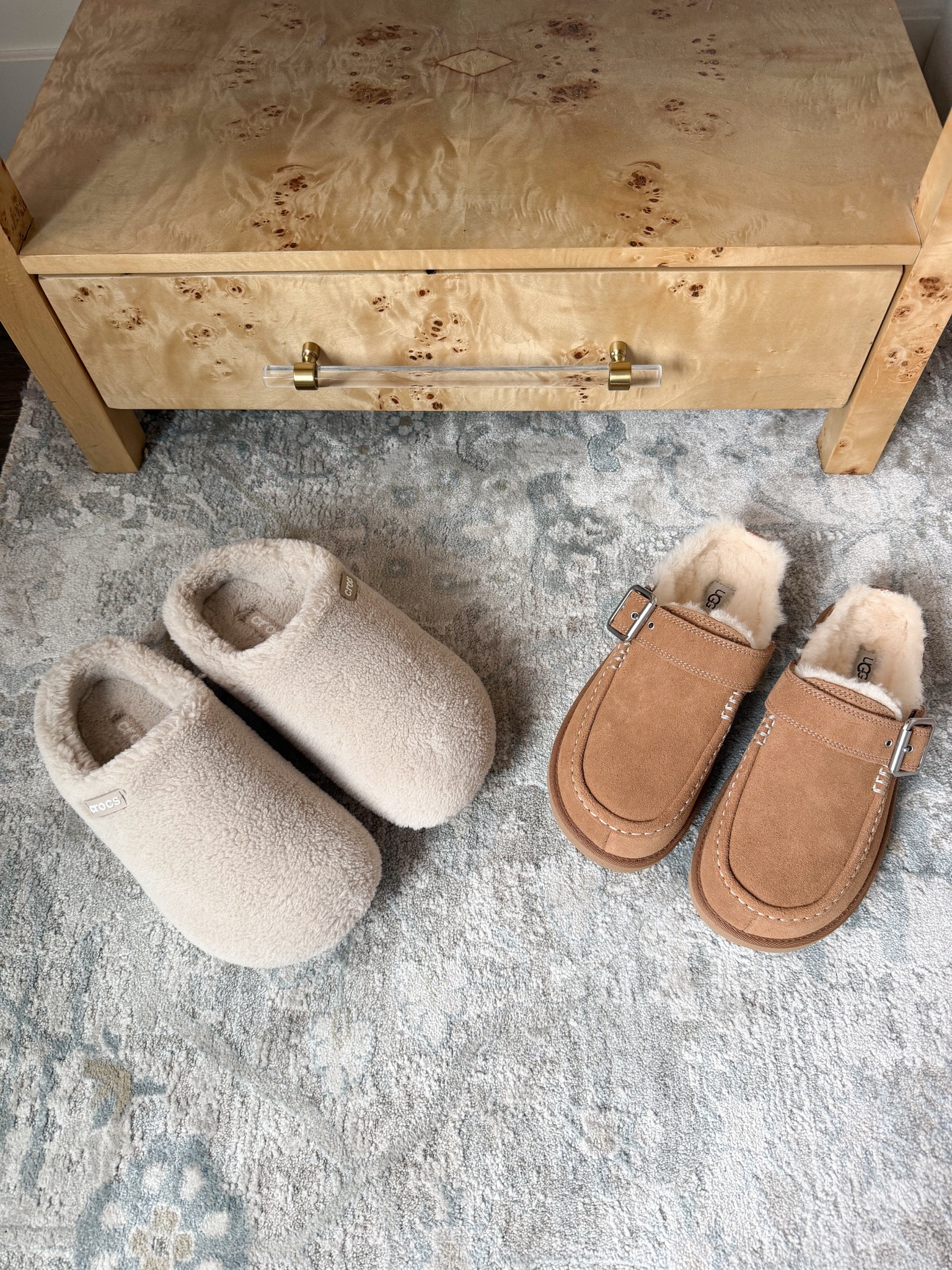 Viral Fall Slippers
Crocs // UGGs
I would say they both run TTS but if you plan to wear cozy socks or are in between sizes, size up!