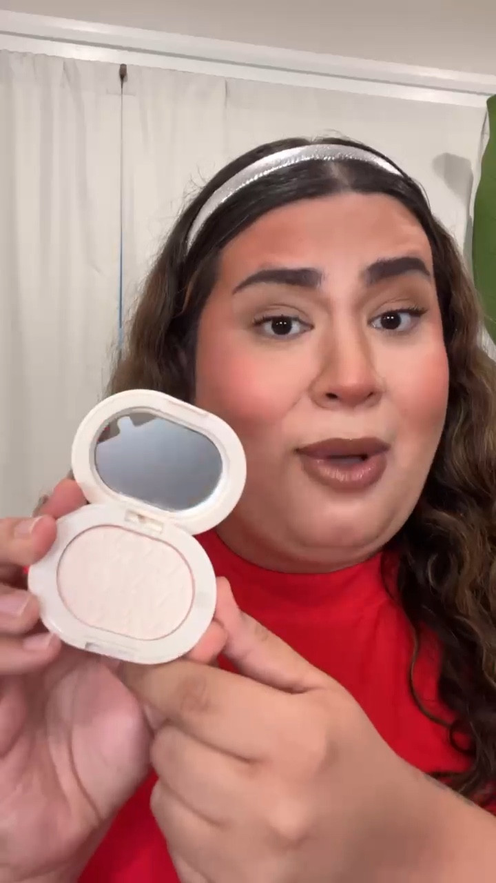 Trying Revolution Beauty’s new pressed powder ✨

It’s great for oily skin! Thoughts?

#makeuprevolution #ulta #pressedpowder

#LTKselfcare #LTKBeauty #LTKgrwm