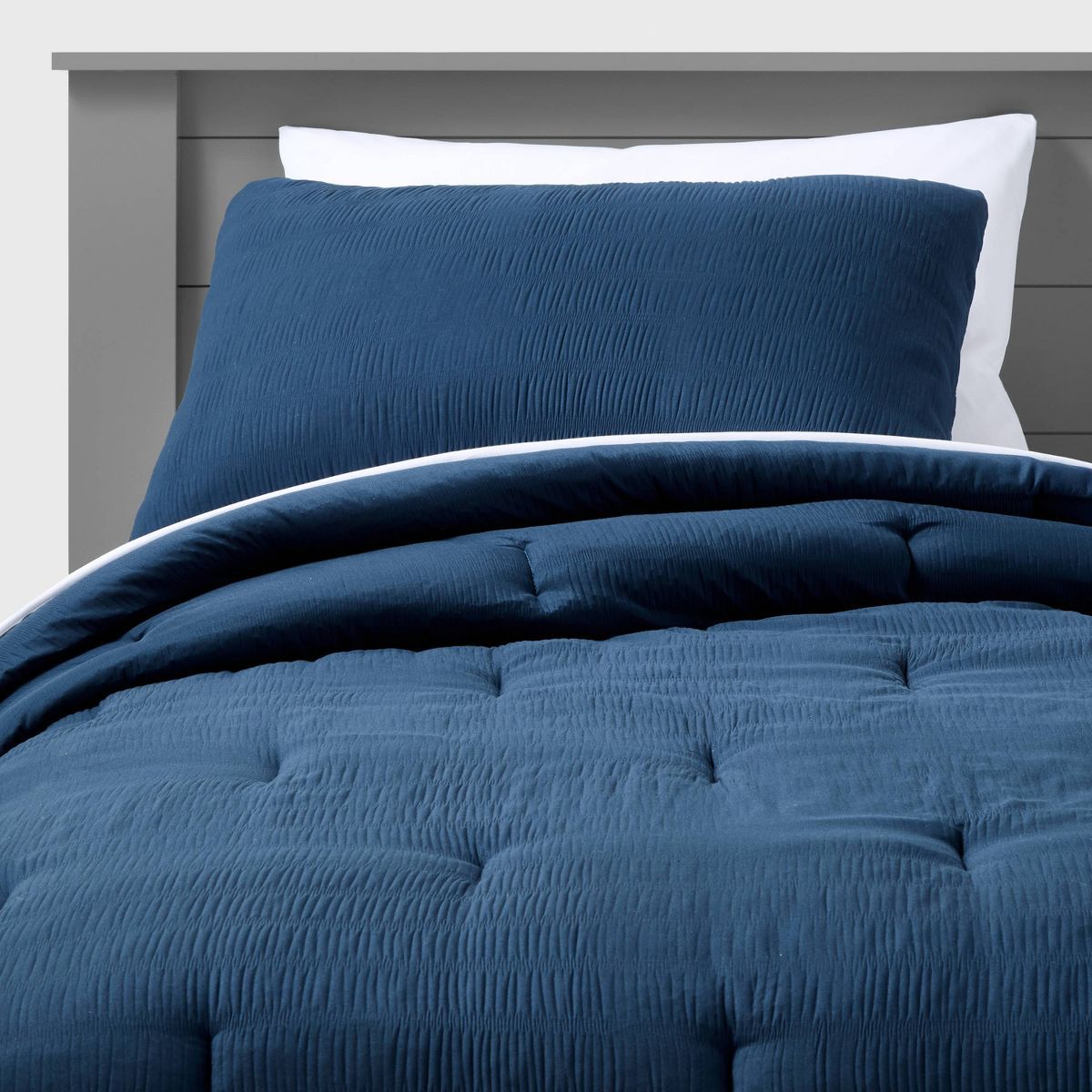 Twin Seersucker Kids' Comforter Set Navy - Pillowfort™ | Target