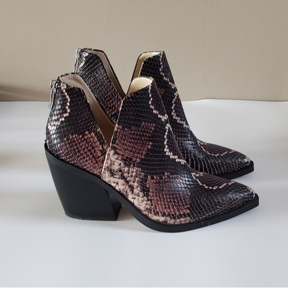 Vince Camuto Gigietta Women's Multi Color Snakeskin Print Ankle Boot Siz… | Poshmark
