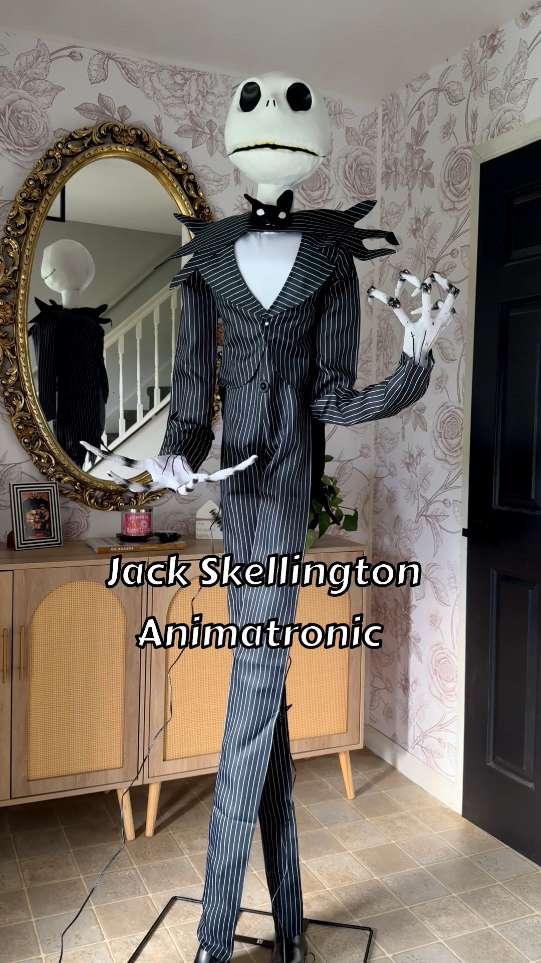 Jack Skellington Halloween animatronic indoor/outdoor!

Outdoor Halloween decor, light up Halloween decor, Halloween characters, nightmare before Christmas, indoor Halloween decor 

#LTKSeasonal #LTKHome