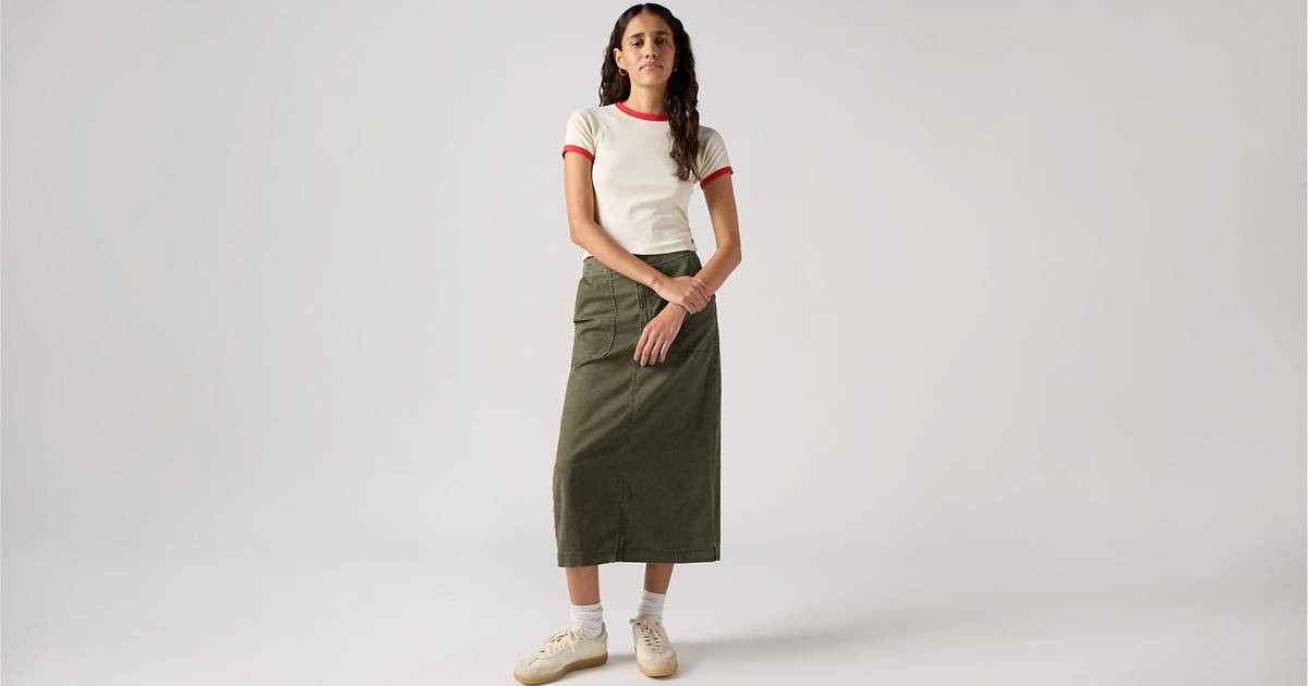 Model is 5'9", Waist 25", Wearing a Size 25 | Levi's US