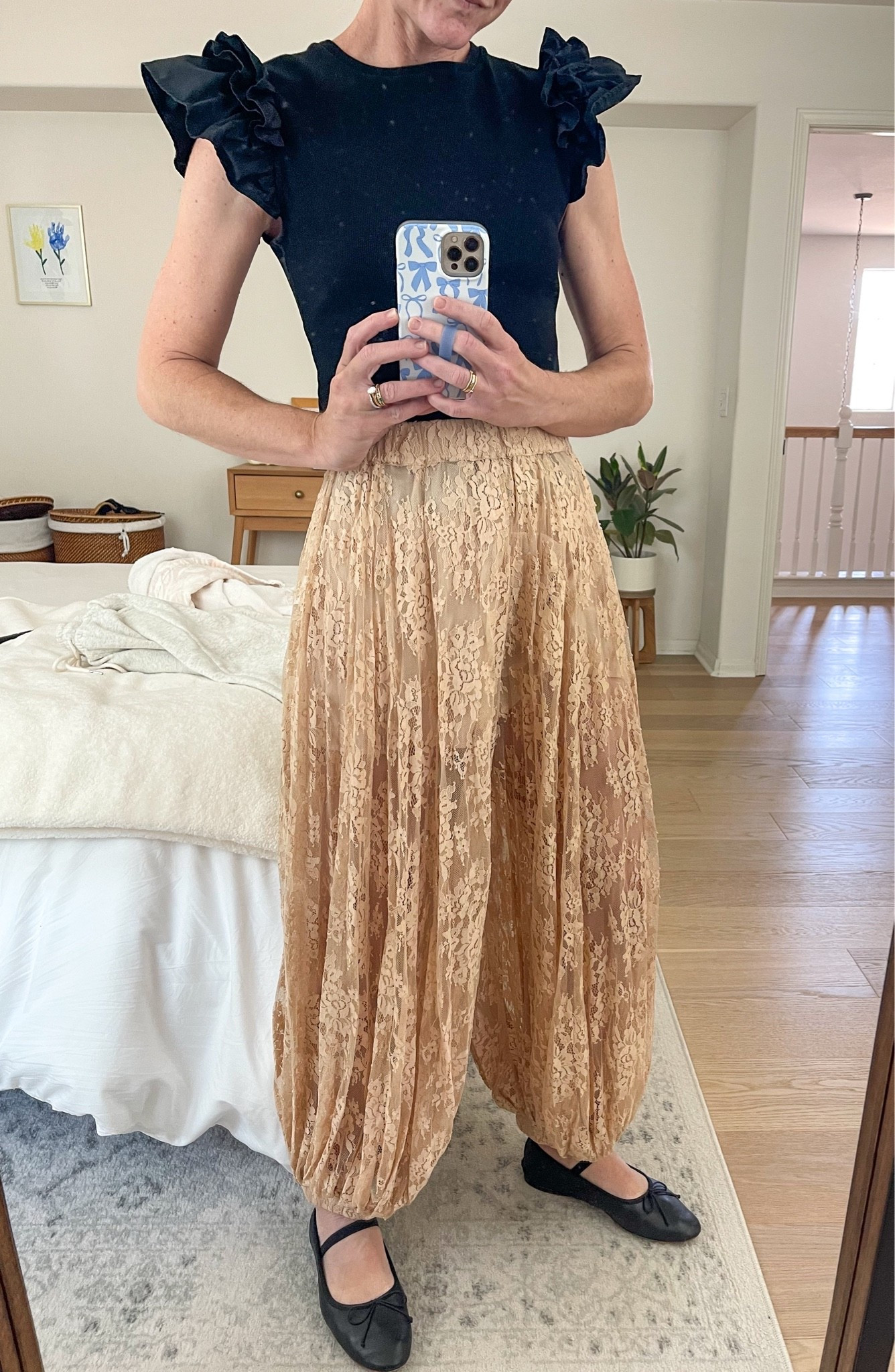 I wanted so badly for the lace balloon pant trend to work on me but these just aren’t my vibe. They are so well made though and have built in shorts for modesty. Elastic waist and at ankles. They fit TTS, wearing a small.