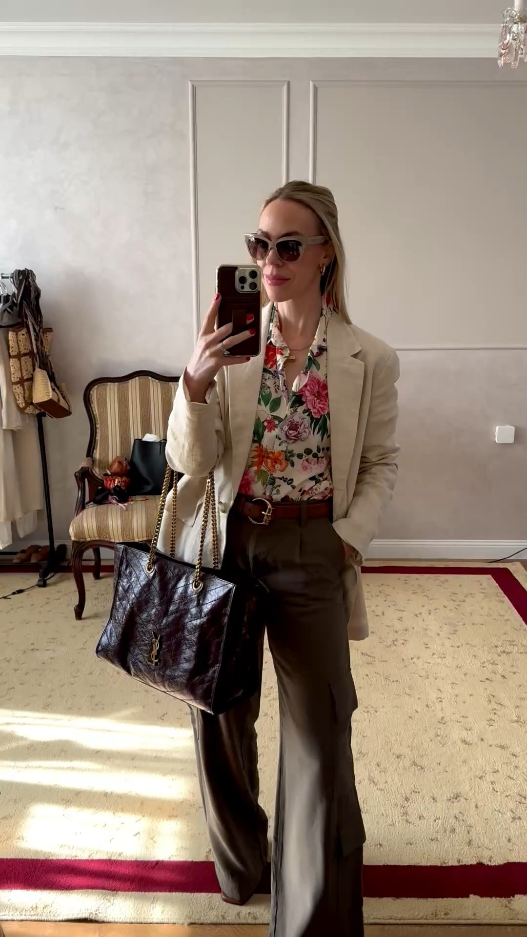 Business casual workwear, summer workwear, floral print shirt, style over 40
