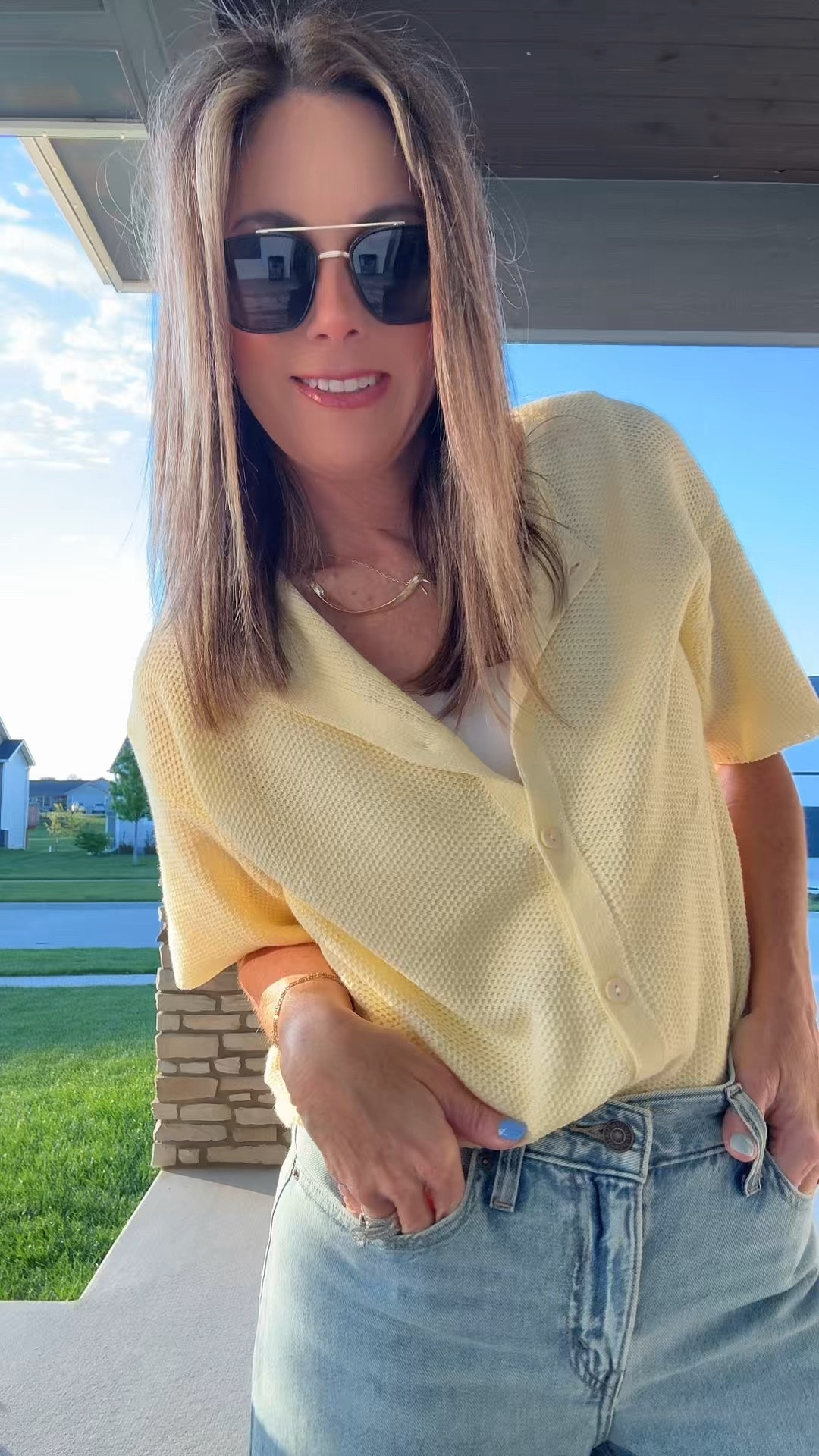 These @Levi's are a closet staple! Structured yet “baggy” in all the right places! 
Paired with this sunshine yellow top & the must have shoe of the season - The jellies! 

Add to 🛒 ladies!

#LTKootd #LTKU #LTKMothersDay