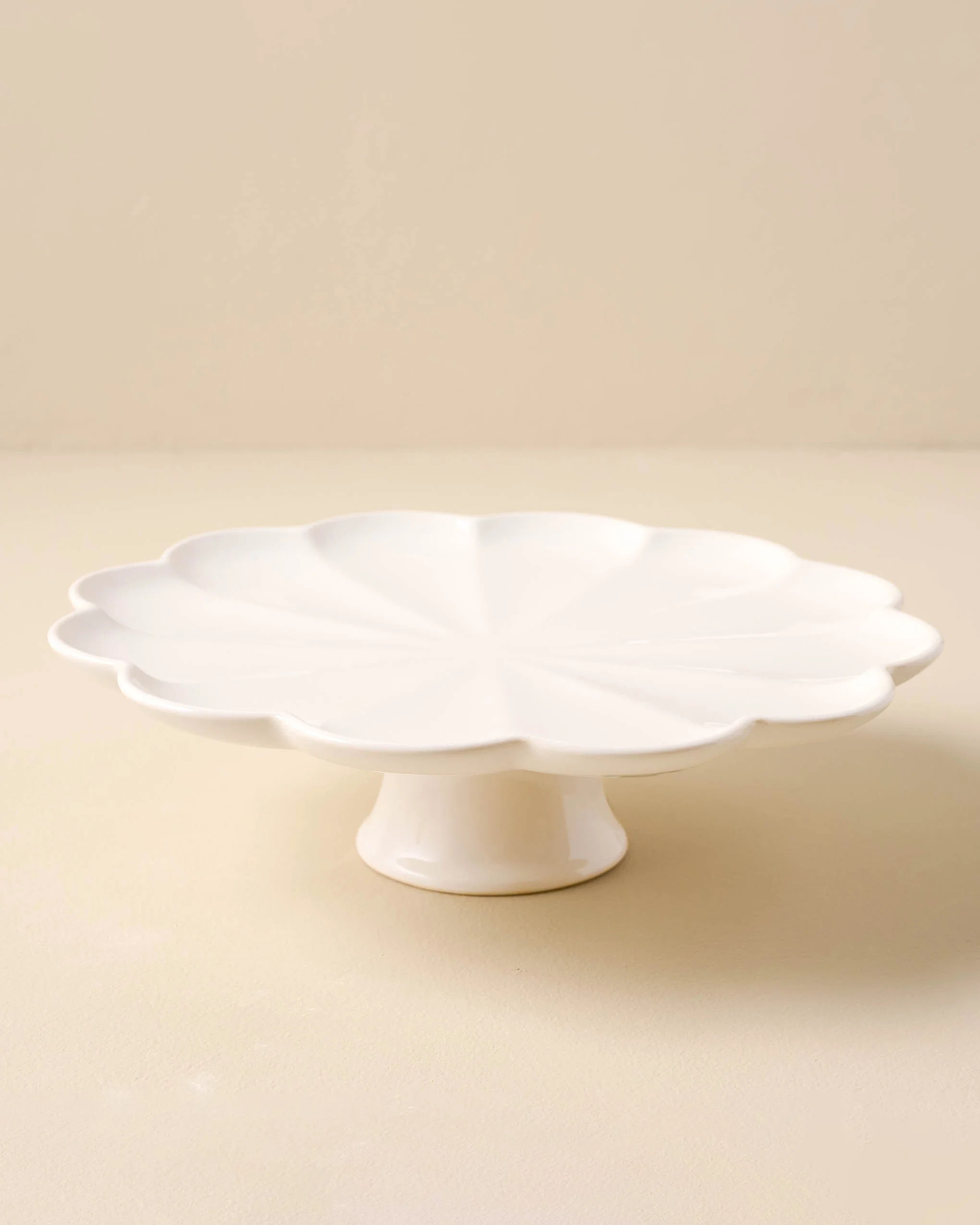 Cream Scalloped Cake Stand | Magnolia