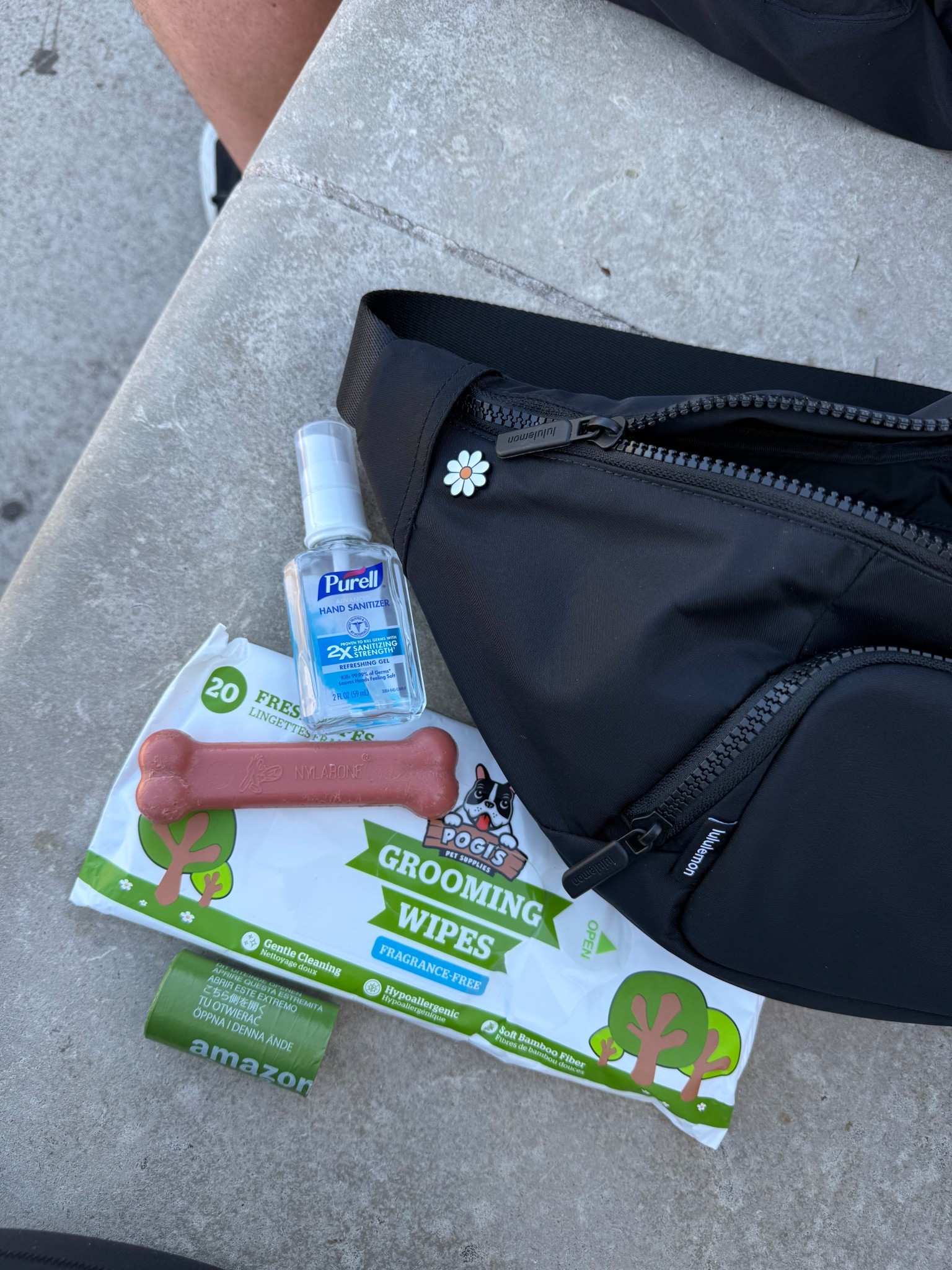 what’s in my bag - dog mom edition 🐕‍🦺🐾

#LTKItBag #LTKActive #LTKPets