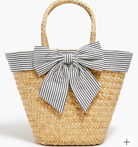 Bow summer bag 

#LTKitbag #LTKSeasonal #LTKstyletip