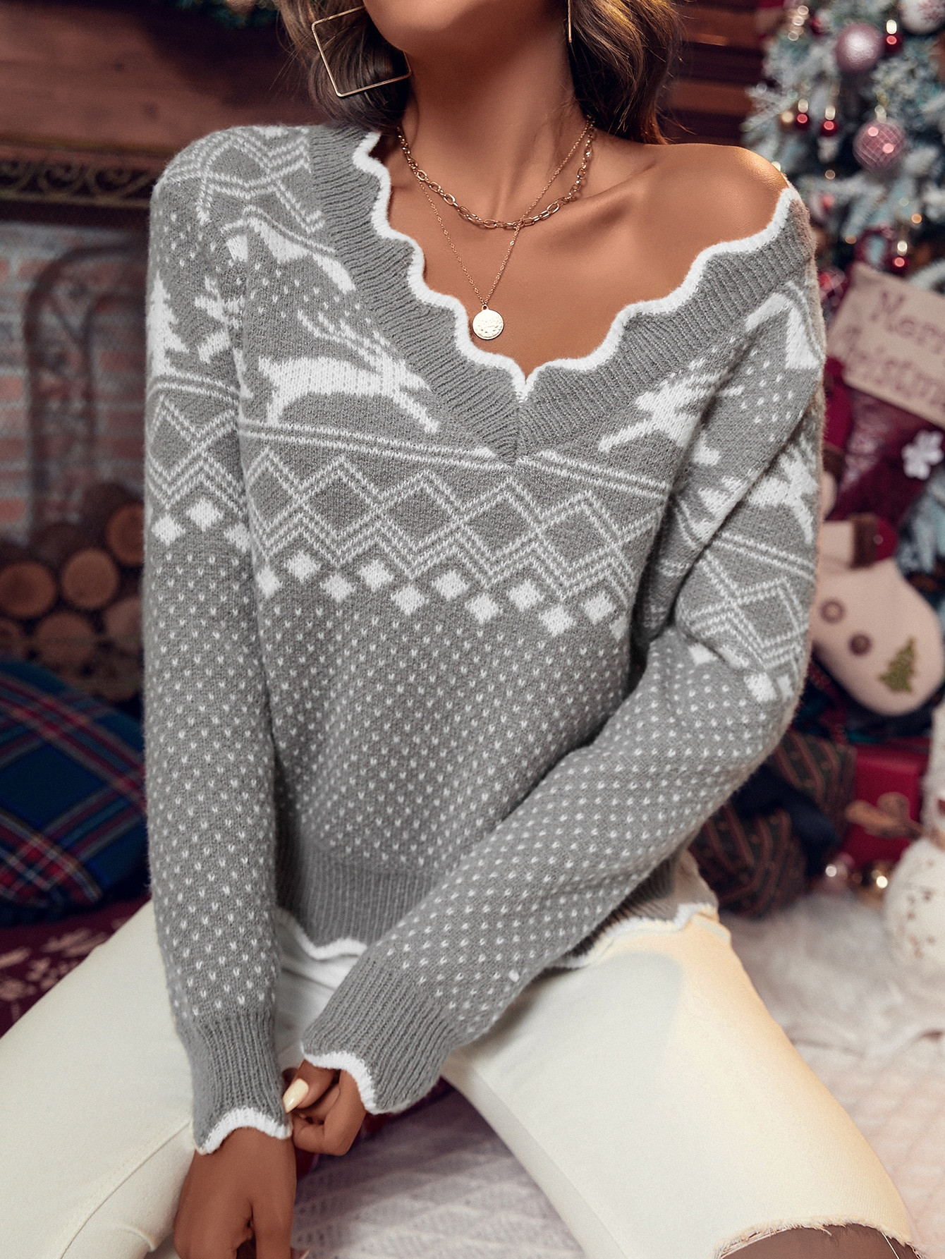 Christmas Pattern Scallop Trim Sweater | SHEIN