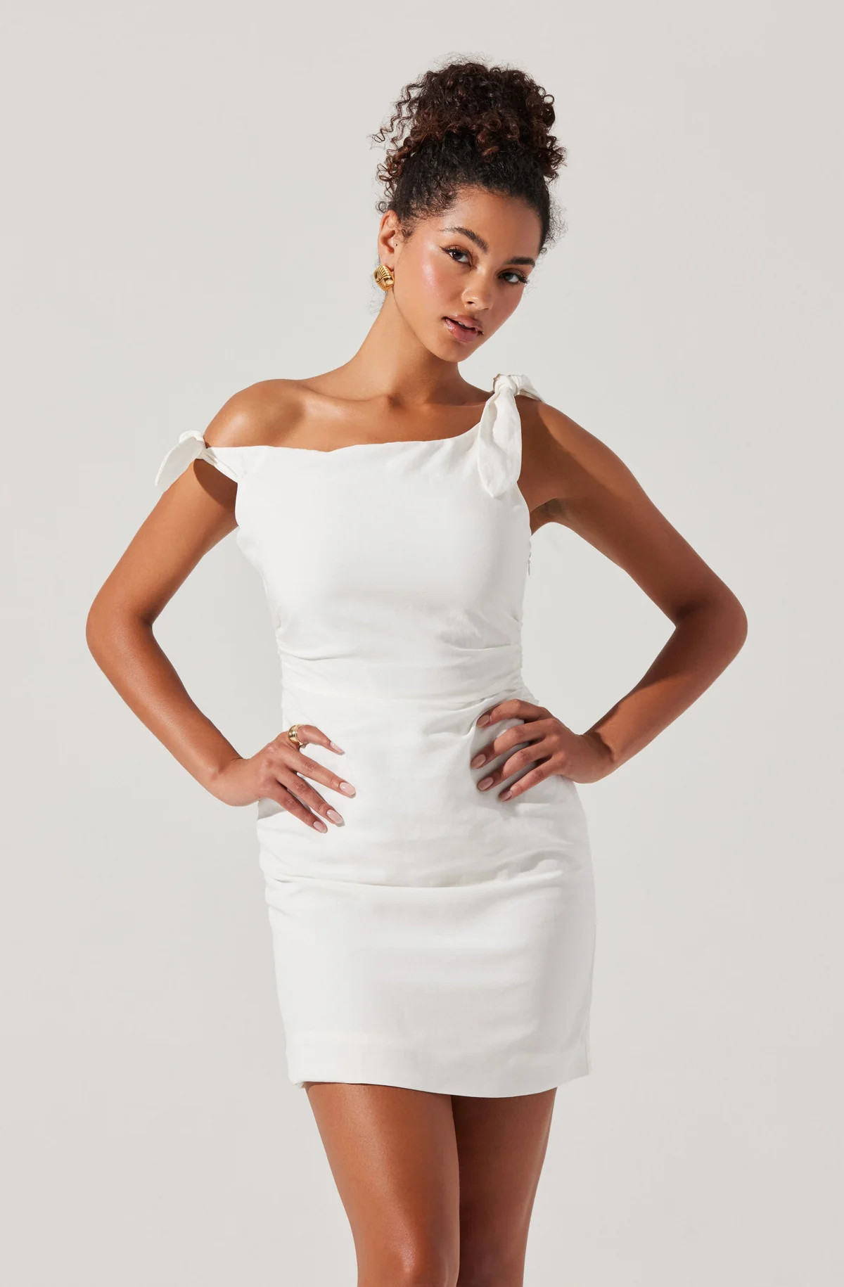 Lora Off-Shoulder Mini Dress - White / XS | ASTR The Label (US)