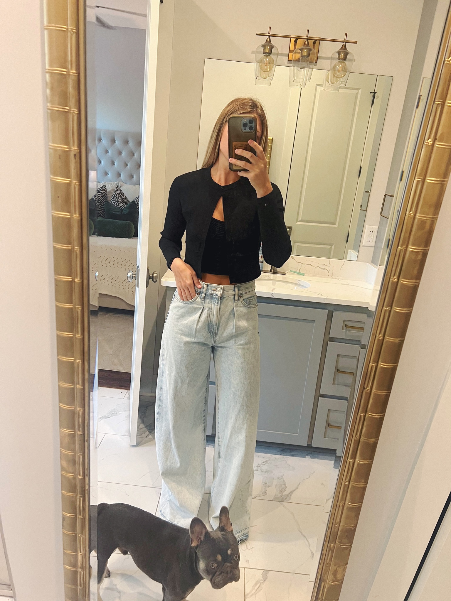 Fall work ootd. I love a cardigan. Ordered in every color bc duhhhhhhh

Express| denim |cardigan| sale |fall | work ootd