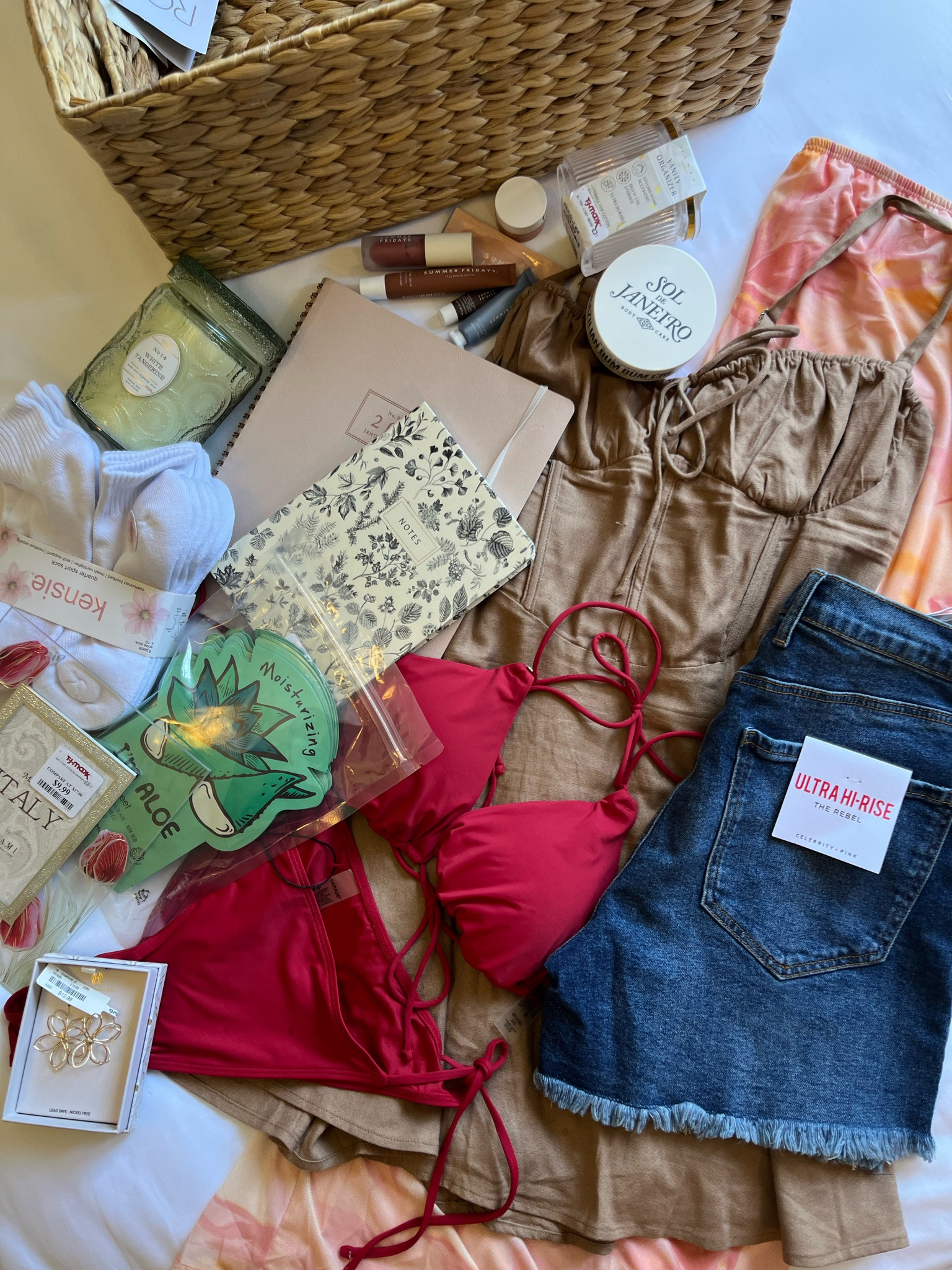 links from tiktok haul!

#LTKSwim #LTKBeauty #LTKSeasonal