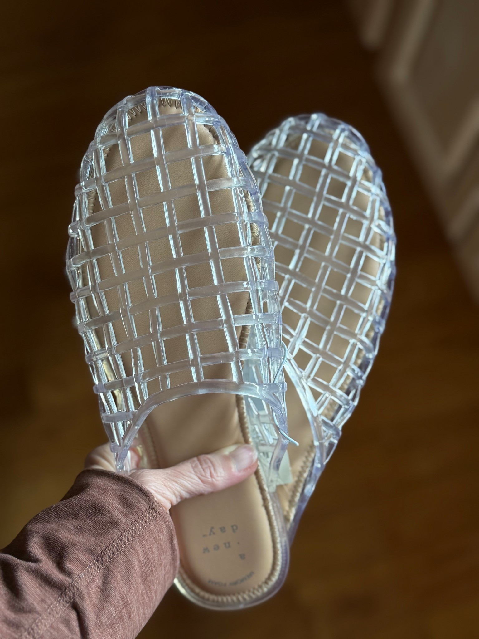 Jelly mules- yes please!

#LTKMothersDay #LTKOver40 #LTKgrwm