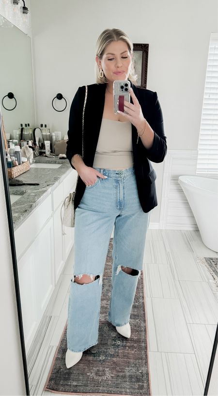 Date Night Outfit 🖤
L in top
L in blazer
33L in jeans 

#LTKstyletip #LTKmidsize