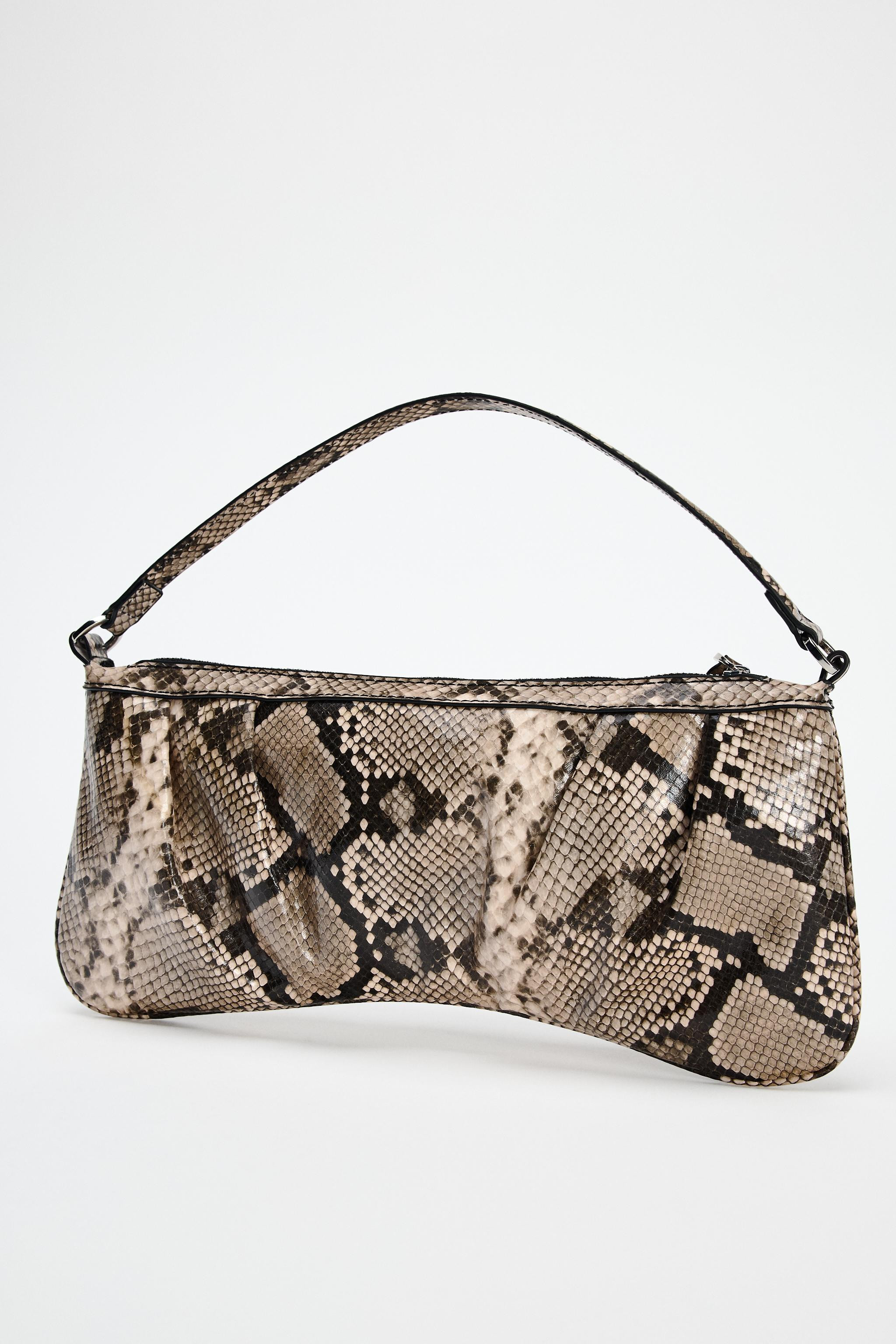 BORSA A SPALLA EFFETTO ANIMALIER | Zara US