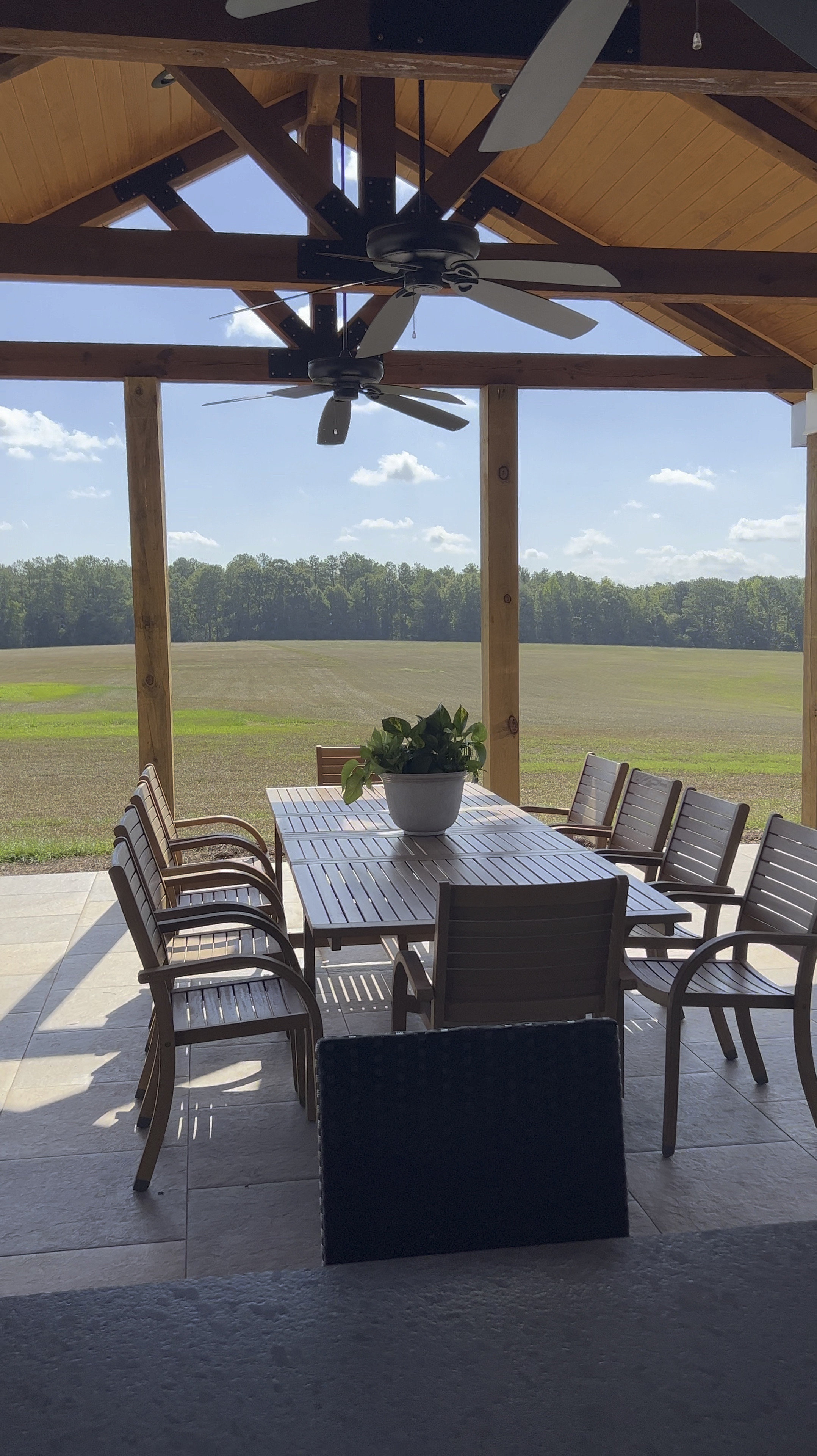 This weather makes us want to throw a a party! Shop this stunning outdoor set and spruce up your entertaining for spring!

#Interiordesign #elevedesigncollective #designboards #fullservice #homedecor #homerenovation #ispired #home #virtualdesign #tablescape #outdoortable #ranch#teakdiningtabls

#LTKSeasonal #LTKhome