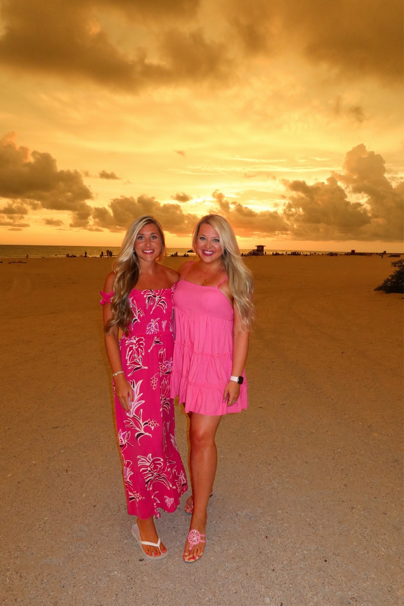 Sunsets on the beach >>>

#LTKTravel #LTKSeasonal