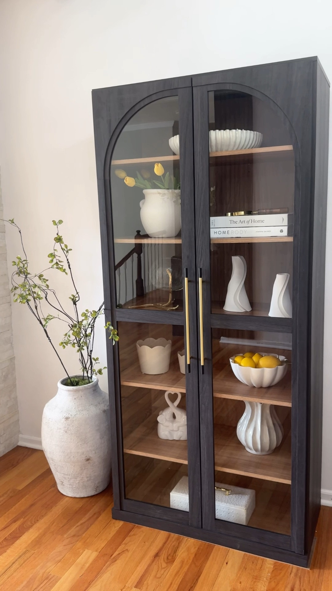 Adding a little spring/summer charm to my bookshelf 🌸🍋✨
Simple, neutral, and cozy… just the way I love it 🤍


#SpringDecor #SummerDecor #BookshelfStyling #ShelfDecor #HomeDecor #NeutralHome #CozyHome #ModernHomeDecor #SimpleDecor #Shelfie #HomeStyling #SpringHome #SummerHome #DecorInspo #CozyCorner #NeutralDecor #StyledShelves #MinimalDecor #HomeInspo #_ysmely_decor

#LTKSeasonal #LTKHome #LTKSaleAlert