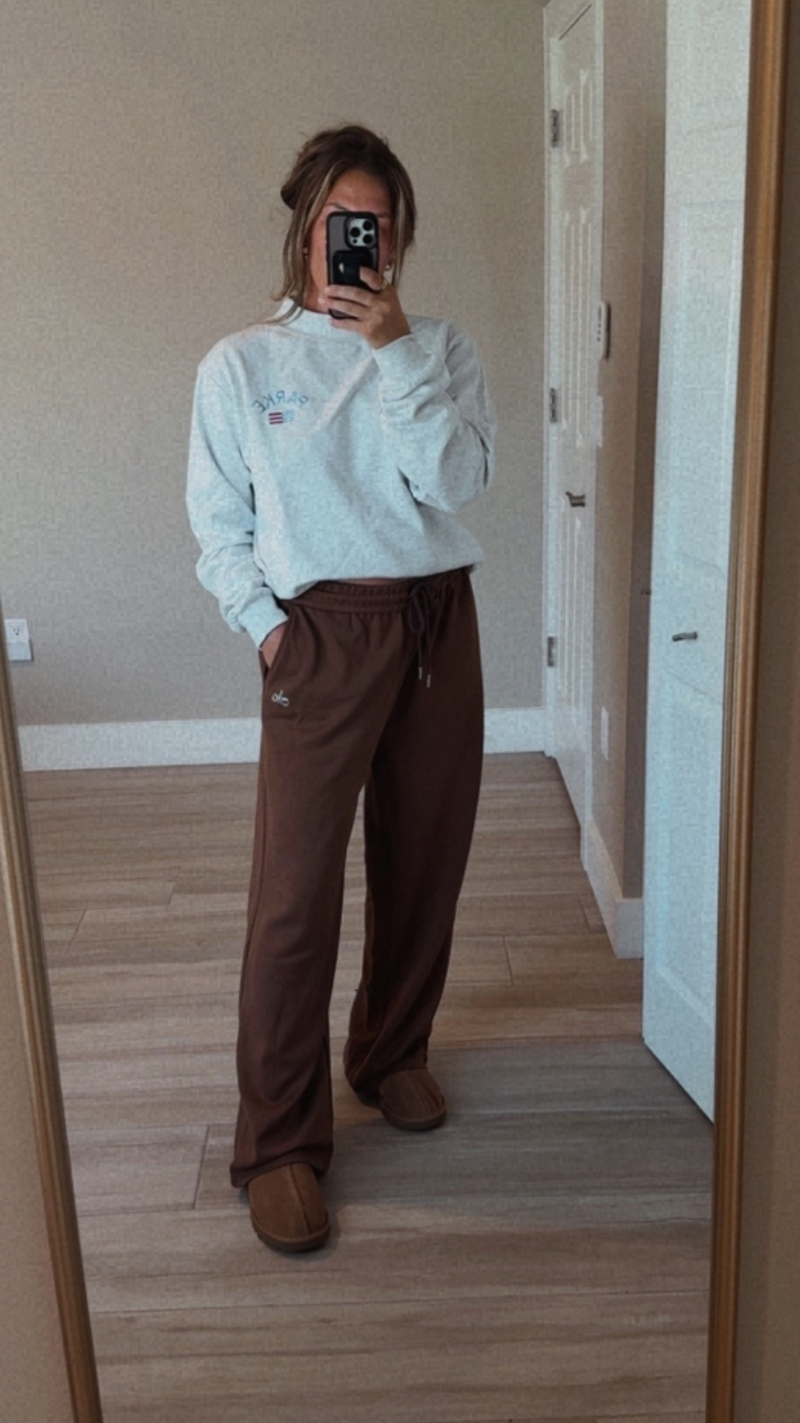 Parke
Alo 
Cozy ootd
Sweats 


#LTKdayinmylife #LTKootd