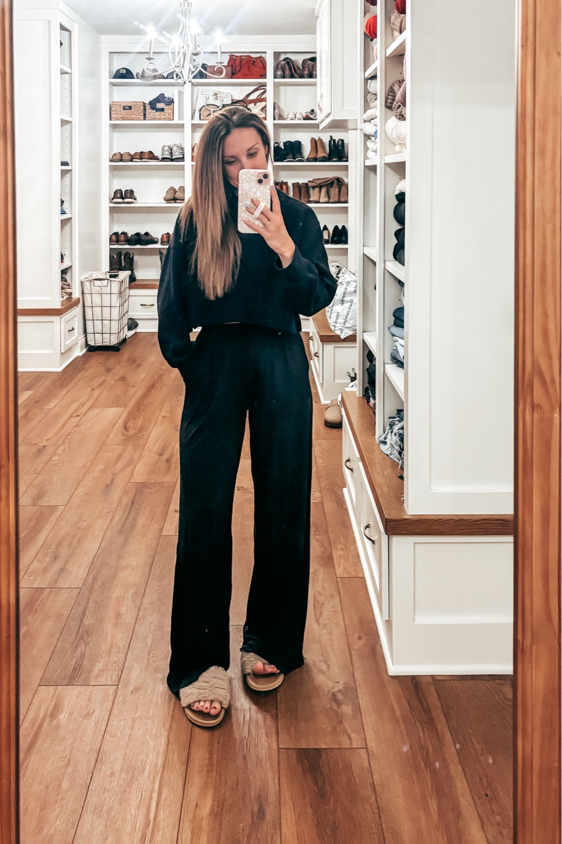 Cute toy the queen of comfy. What I wore around my house all day and still felt stylish 💁‍♀️

Wearing a 6 in the pants and a small in the sweatshirt  

#LTKSaleAlert #LTKActive #LTKFindsUnder50