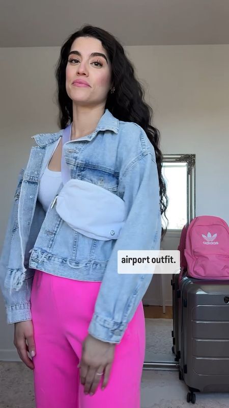 Cute airport travel outfit 


#LTKsalealert #LTKtravel #LTKSeasonal
