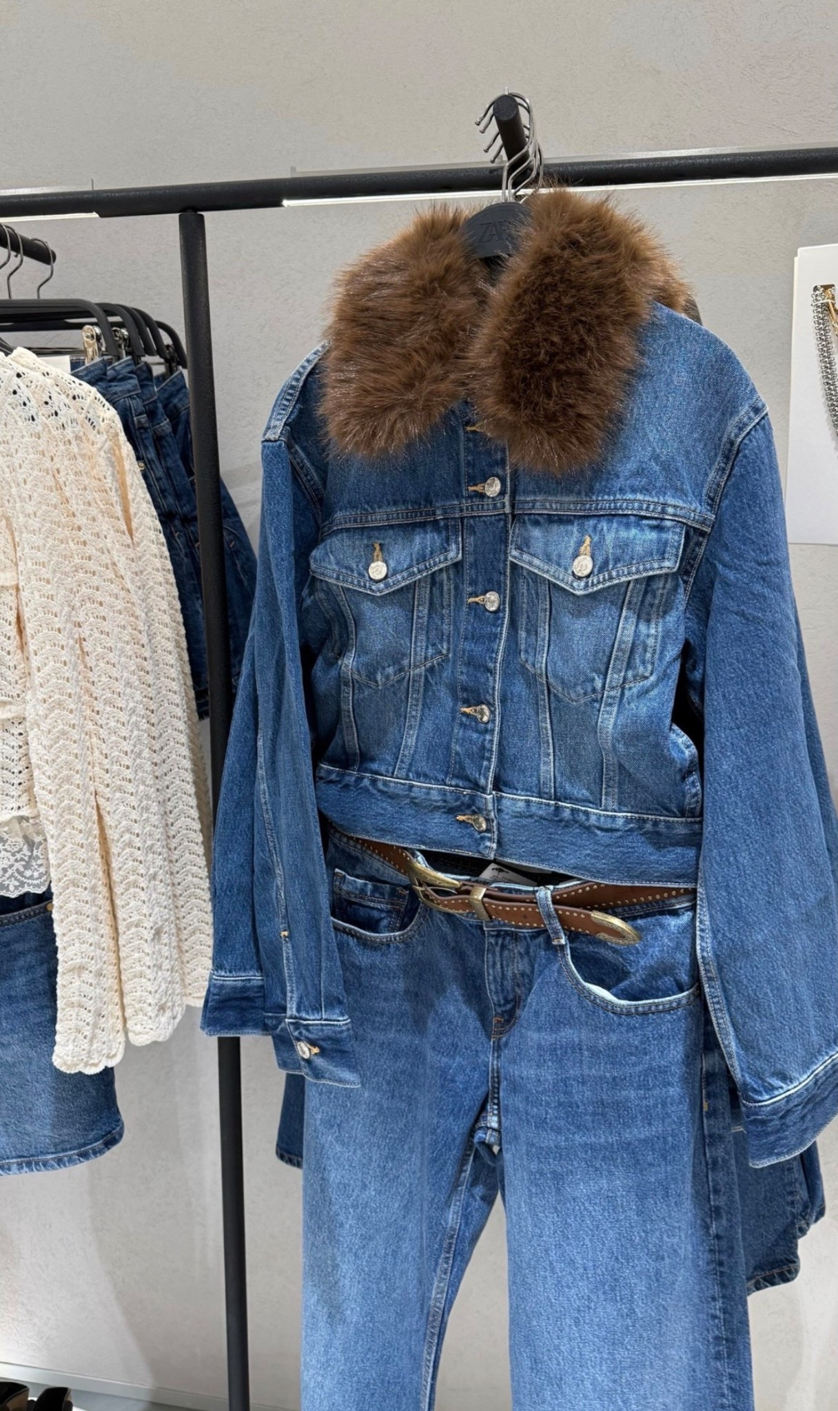 Denim Jacket find with removable fur collar! Falll/Winter outerwear essential!

#LTKStyleTip #LTKFindsUnder100