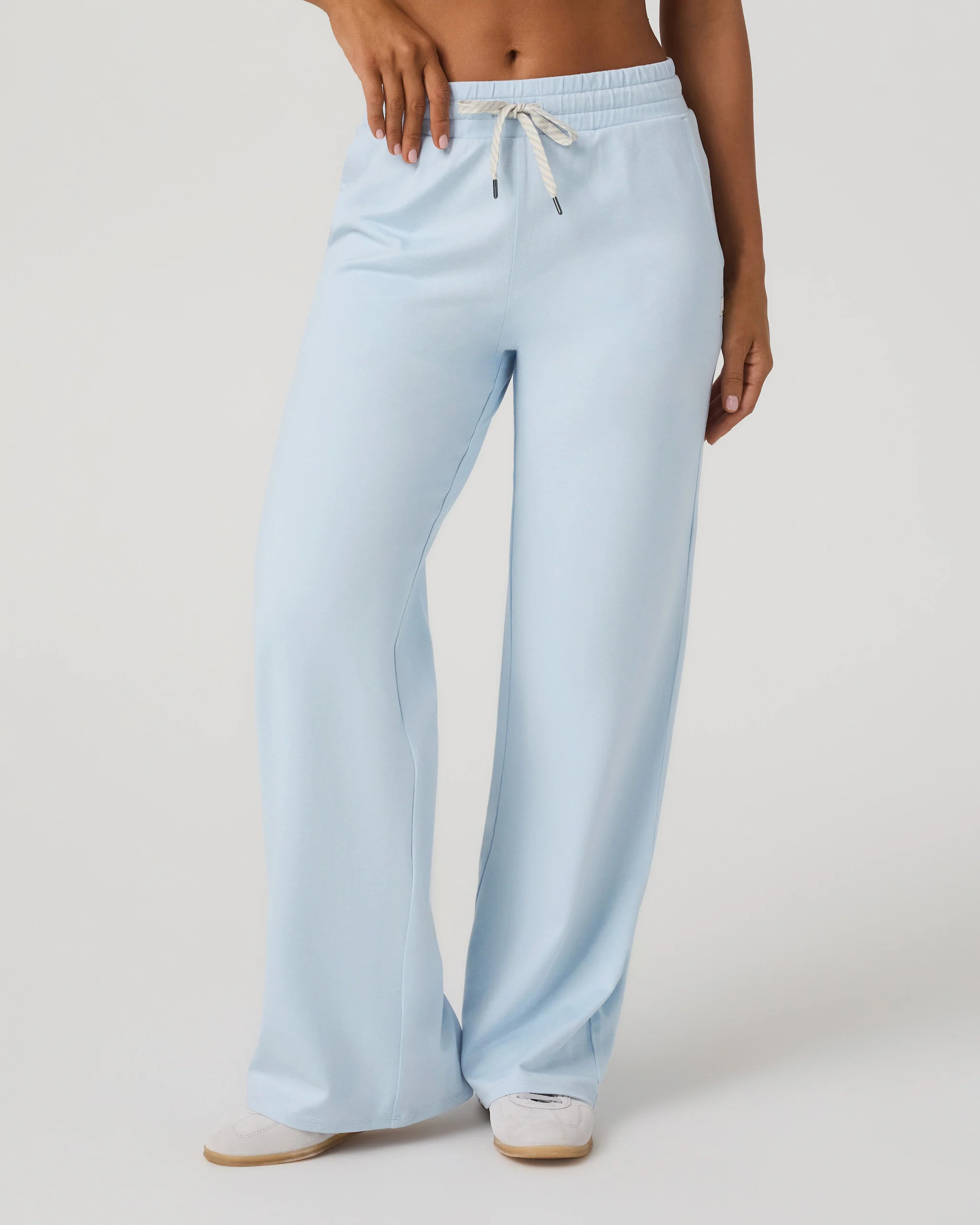 Halo Essential Wideleg Pant - Short | Vuori Clothing (US & Canada)