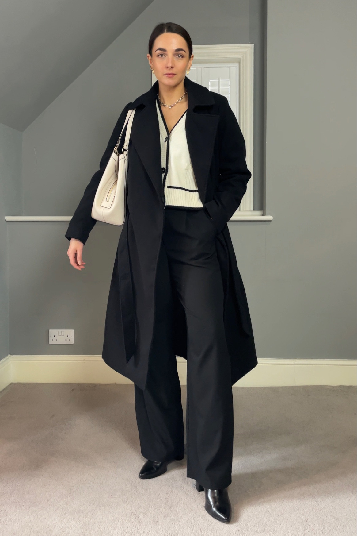 Monochrome workwear outfit - featuring a statement luxury bag that’s the perfect size for an office day 

#LTKworkwear #LTKfit #LTKeurope