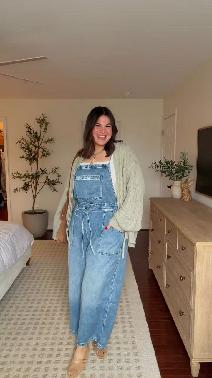 Midsize pre fall outfit from @Aerie 

Sizes :
Tank - xl
Overalls - xl
Cardigan - large (older from @American Eagle Outfitters  , added something similar) 
Flats - 9

#LTKootd #LTKSeasonal #LTKMidsize