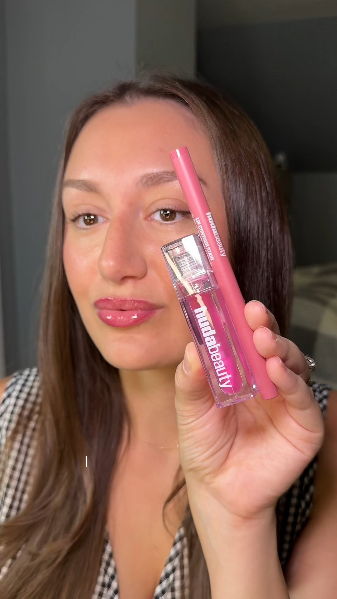 Huda beauty lip contour stain and tinted jelly oil
Lip stain : rosewood
Jelly lip oil : juicy goji

#hudabeauty #lipcontour #lipstain #tintedjellyoil #lipcombo #lipfavorites #beauty #makeup 

#LTKStyleTip #LTKBeauty #LTKItBag