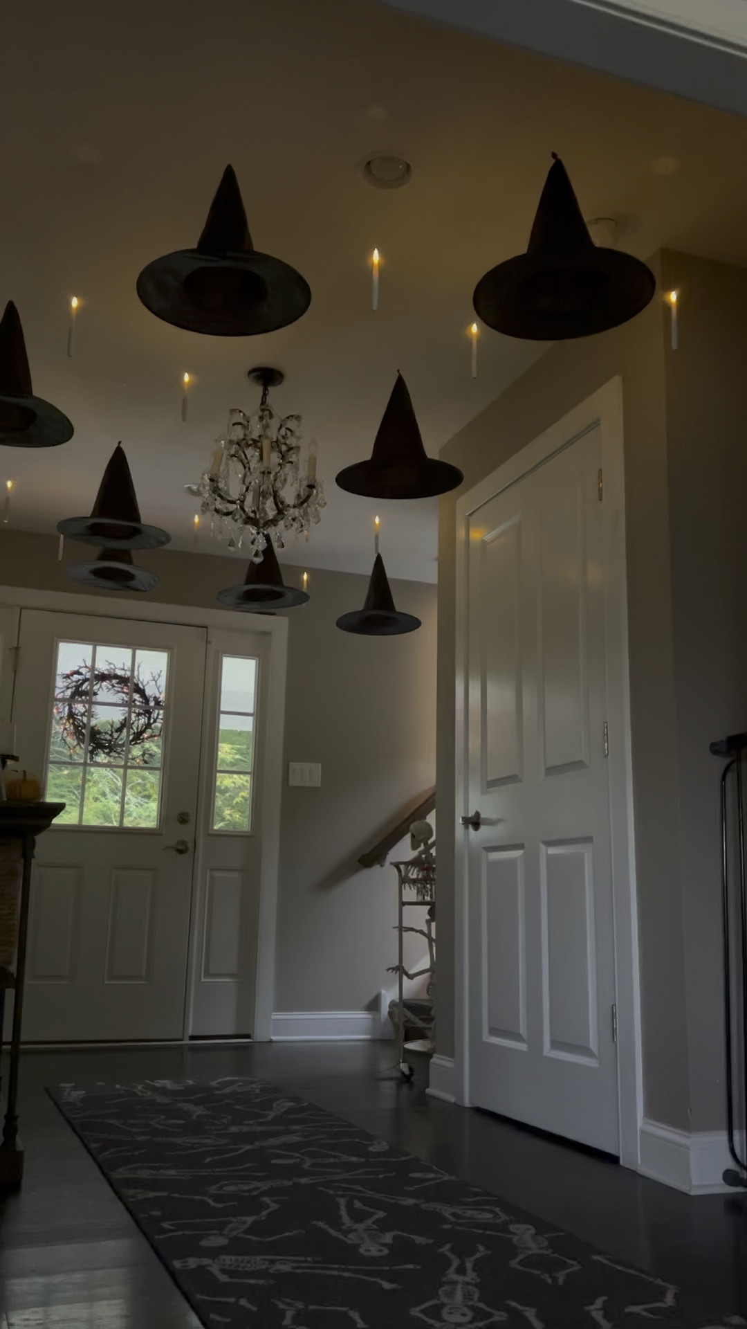 Halloween vibes 🖤
.
.
#halloween #decor #home #fall #interior 

#LTKparties #LTKhome #LTKHalloween