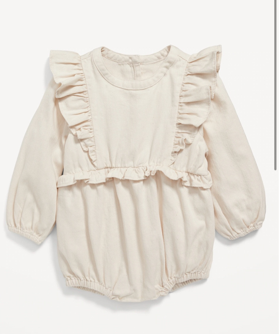 Baby Long Sleeve Beige Romper 

40% off all old navy baby clothes today! 

#sadbeigechildren #neutralbabyclothes #neutralbabyoutfit #babygirloutfit #babygirl #ltkbaby #babygirl