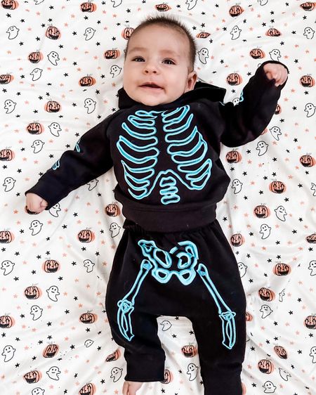 Baby boy skeleton joggers and sweatshirt set
Neon blue skeleton outfit
Old navy baby boy clothes
Baby boy outfits for Halloween
Spooky season outfits for babies