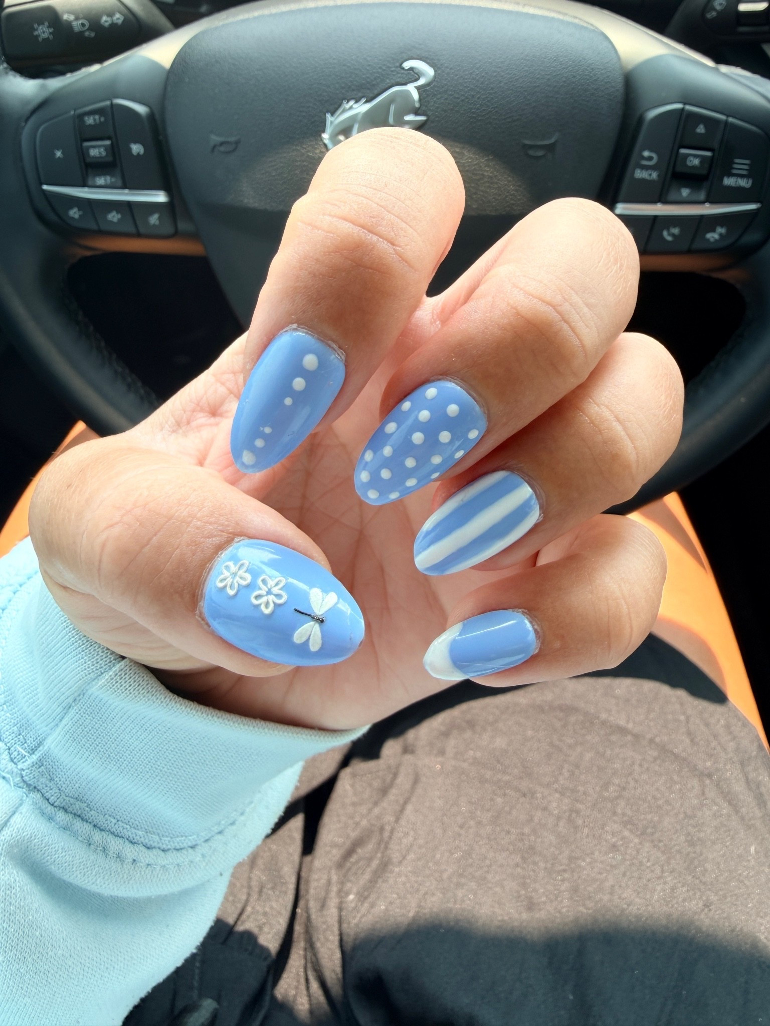 DIY nails 💙

I painted the press-ons and cured the gel before putting these on my nails so both hands do match! 

The thumb designs are the only ones that are stickers.

#LTKgrwm #LTKselfcare #LTKBeauty