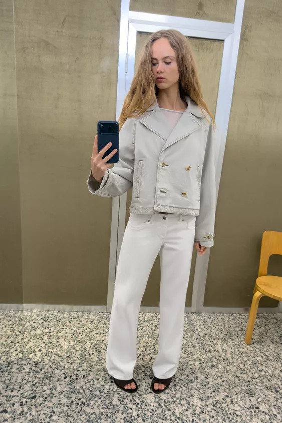 Jacket with lapel collar. Long sleeves with shoulder tabs and cuffs. Front welt pockets. Featurin... | Zara DE