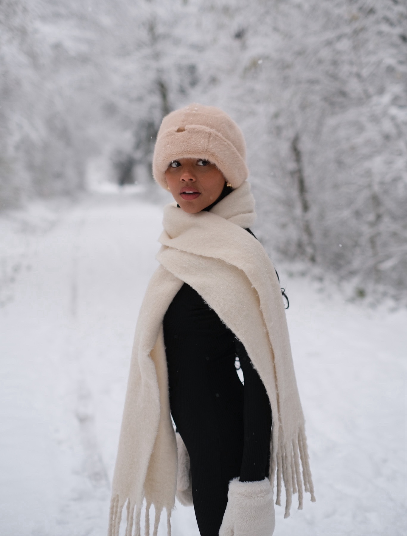 Winter glam in a black jumpsuit, snowy white gloves, and a cozy scarf. ❄️ Embrace the season with style! #WinterChic #ColdWeatherElegance #OOTD

#LTKU #LTKSeasonal #LTKeurope