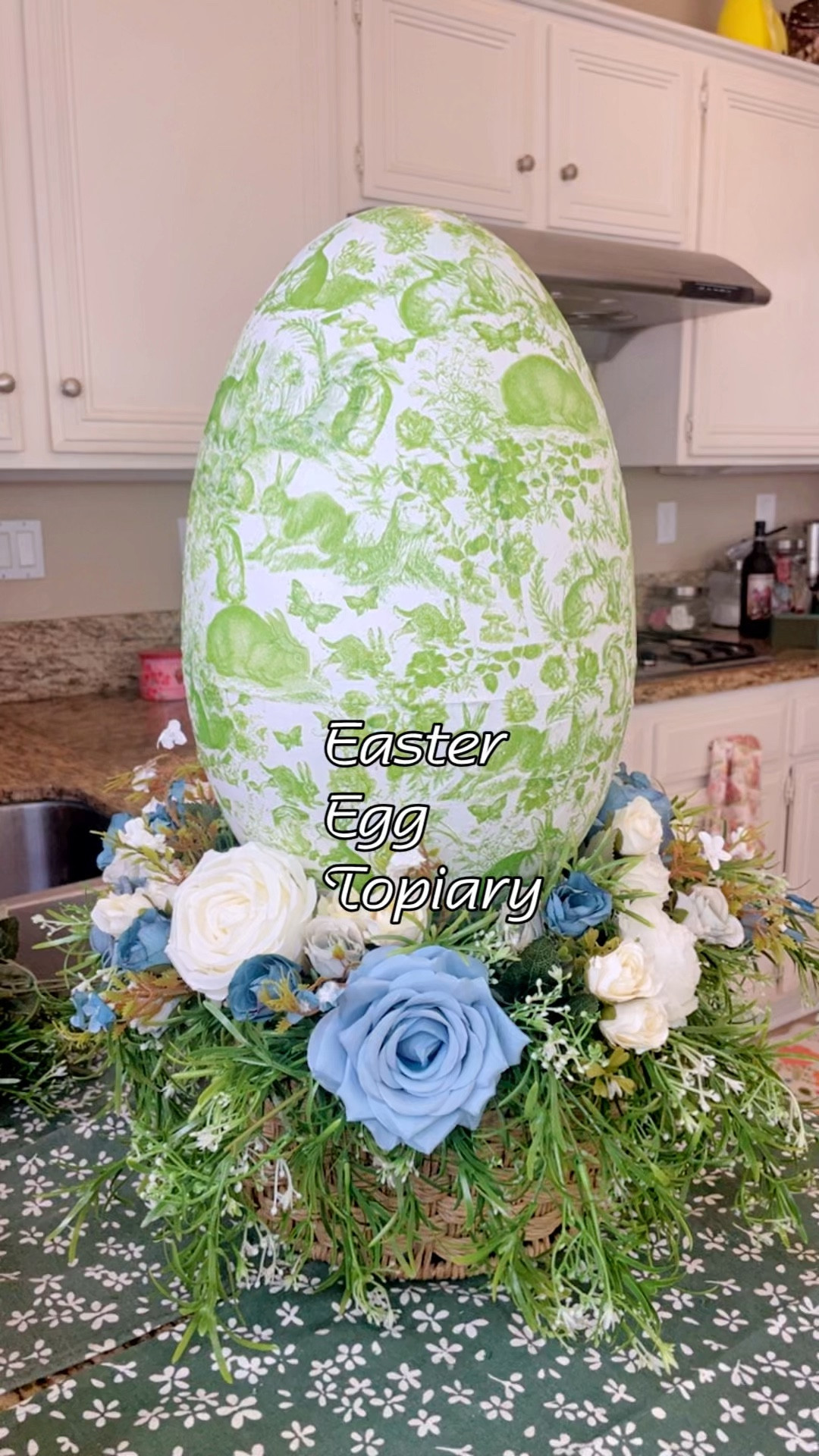 I’m OBSESSED with this Beautiful Easter Centerpiece.
Green toile egg, basket with greenery and floral! 

My egg is handmade diy but I’ve linked Similiar and products to make yours 

Easter decor
Spring decor 
Home Decor 
Seasonal Decor 





#LTKvlog #LTKSeasonal #LTKHome