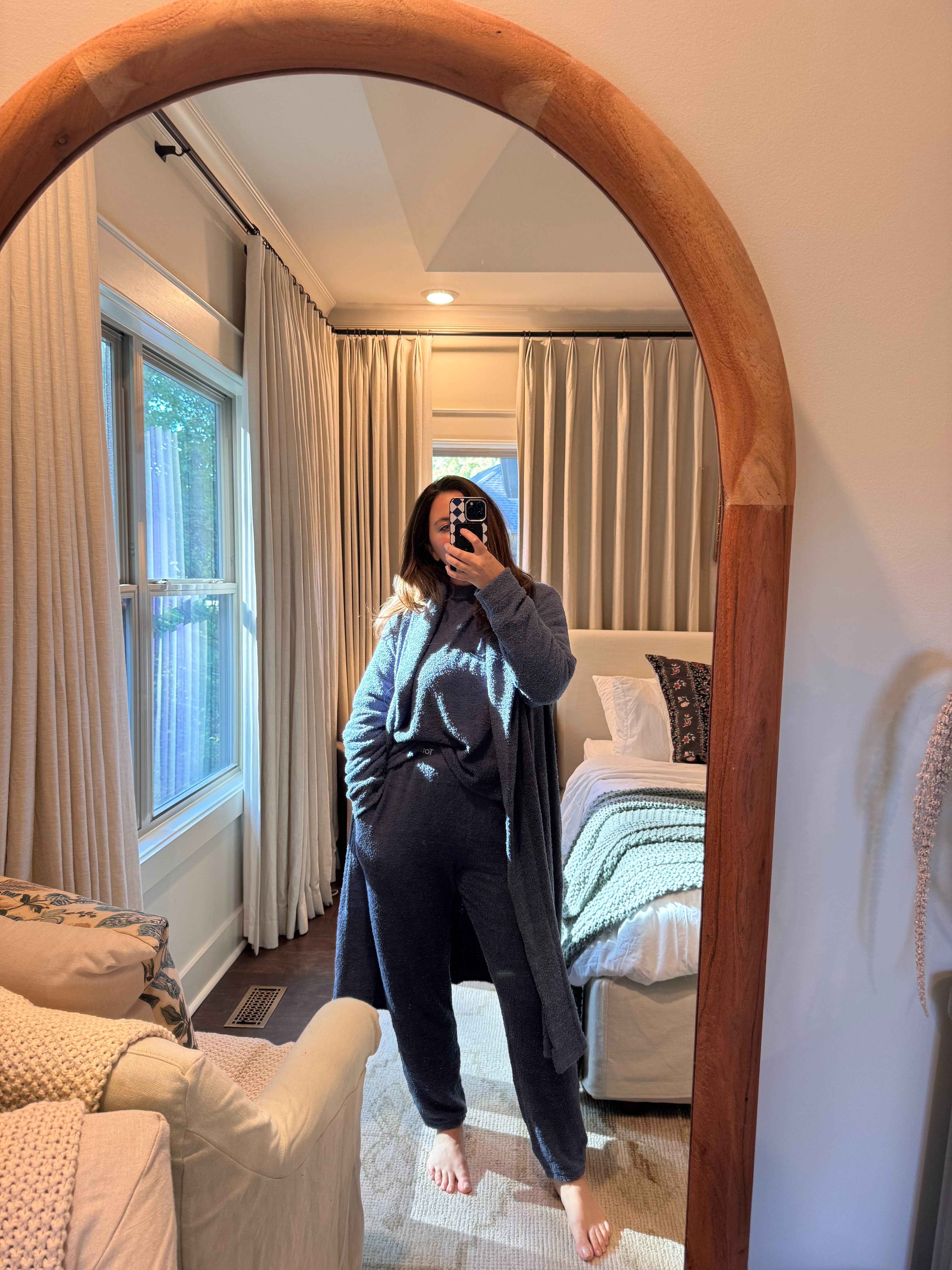 It literally doesn't get more comfortable than this set... Obsessed! Use my code: CHEESE 30 for 30% off! It’s only available for the next 24 hours, and it’s a higher discount than what's offered on the site.

tommy john l pajamas l matching set 

 