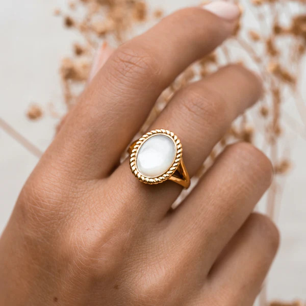 Vintage Mother of Pearl Ring - Elisabeth | Linjer