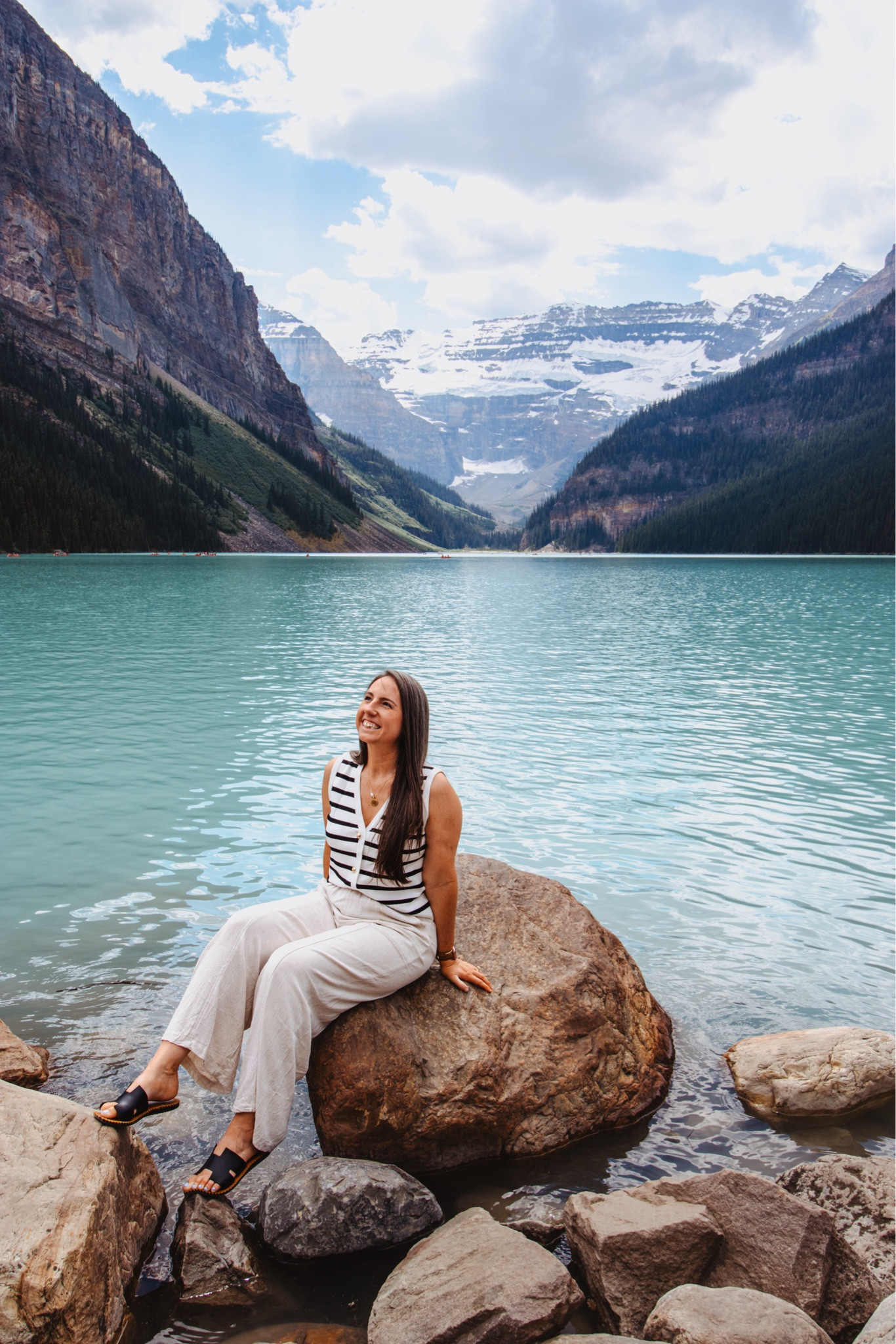 What to where in Banff, Canada

Resort wear at the Fairmont Chateau Lake Louise, button up vest, summer top, linen pants

#LTKTravel #LTKStyleTip #LTKFindsUnder50