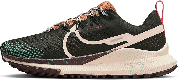 Nike Women's Low-Top Sneakers | Amazon (US)