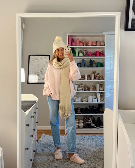 Casual everyday winter outfit idea. 

Sweater is SheIn wearing size Large code Q4mckenz15 for 15% off ❤️ straight leg jeans are 00 from American eagle 
