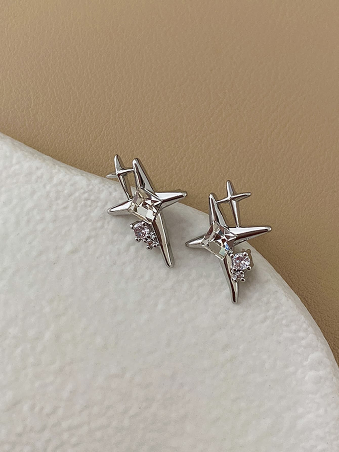 Andkiss Rhinestone Decor Stud Earrings | SHEIN