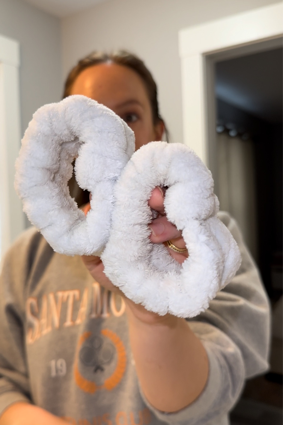 I use these wrist wash bands everyday, not a single drop of water runs down my arms 😌

#LTKxPrimeDay #LTKFind #LTKbeauty