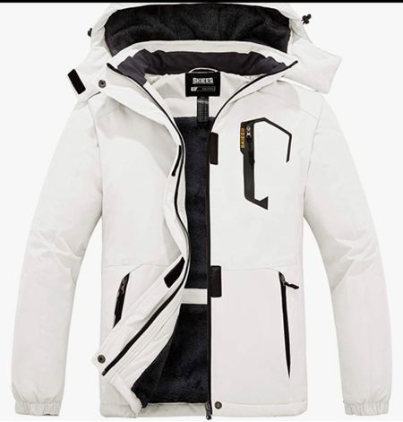 Women ski jacket

#LTKU #LTKSale #LTKSeasonal