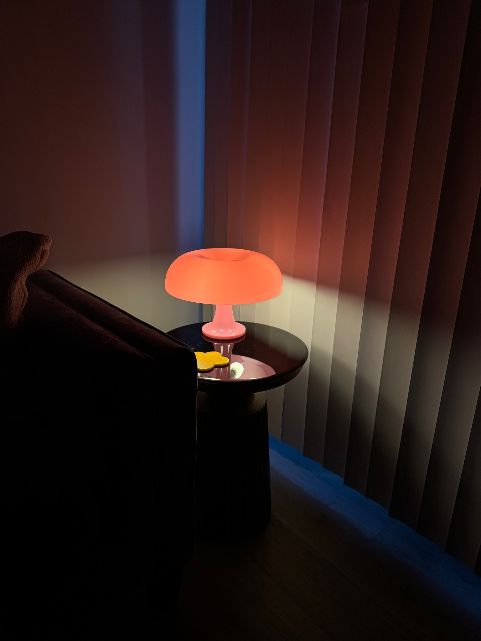 A donut lamp you need 🍩 such a vibe 

#LTKFindsUnder50 #LTKGiftGuide #LTKHome