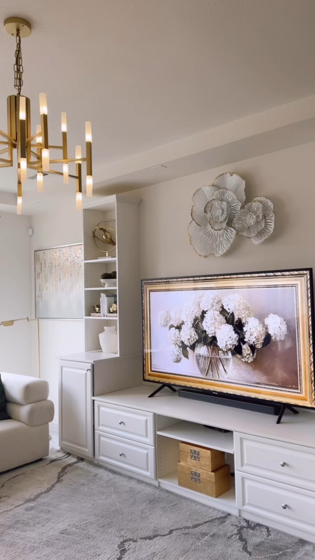 CHANDELIER 
Modern and chic. Scroll down to shop. 
You don’t have to kill your bank account to make your house looks nice. 👉🏾 Follow @nicylove_decor for more. 
#Chandelier
#wayfair
#amazon
#home
