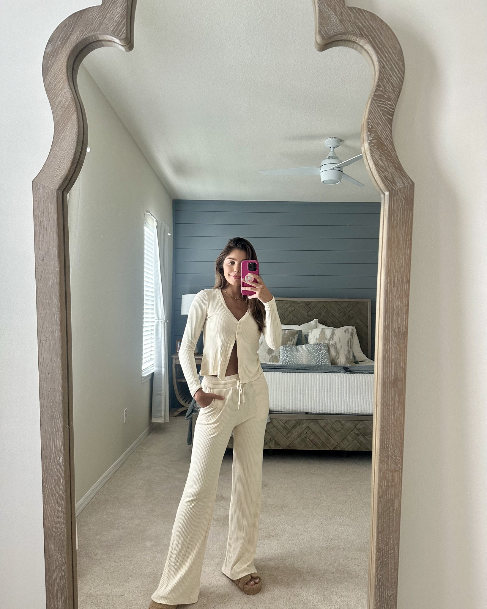 Love a good matching set! You can dress this up or down! Such a staple 🤍✨



Matching set
Beyond yoga
Neutral outfit 
Cream outfit 
Comfy outfit 
Casual ootd 

#LTKstyletip #LTKtravel